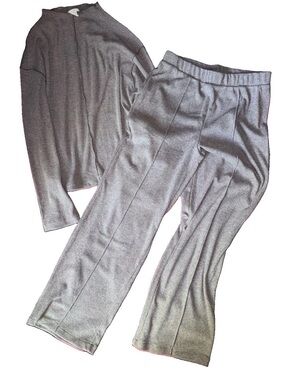 Women’s H&M Set Casual Comfort Size M long sleeve top and Size S pants